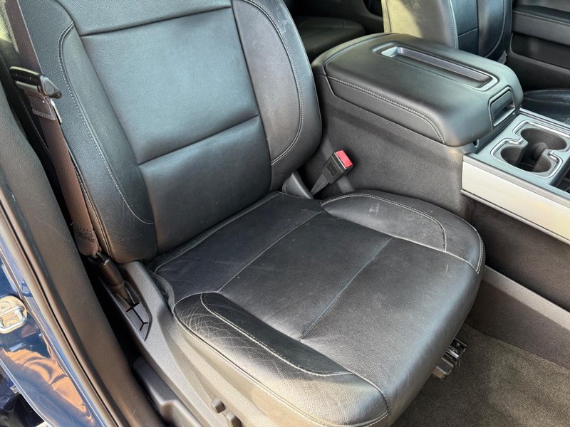 Chevrolet Silverado 1500 Vehicle Full-screen Gallery Image 15