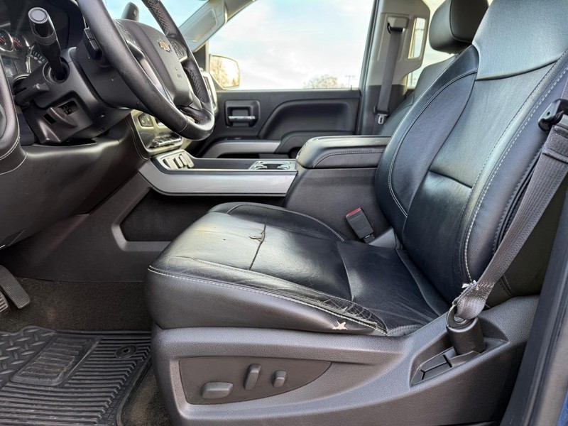 Chevrolet Silverado 1500 Vehicle Full-screen Gallery Image 17