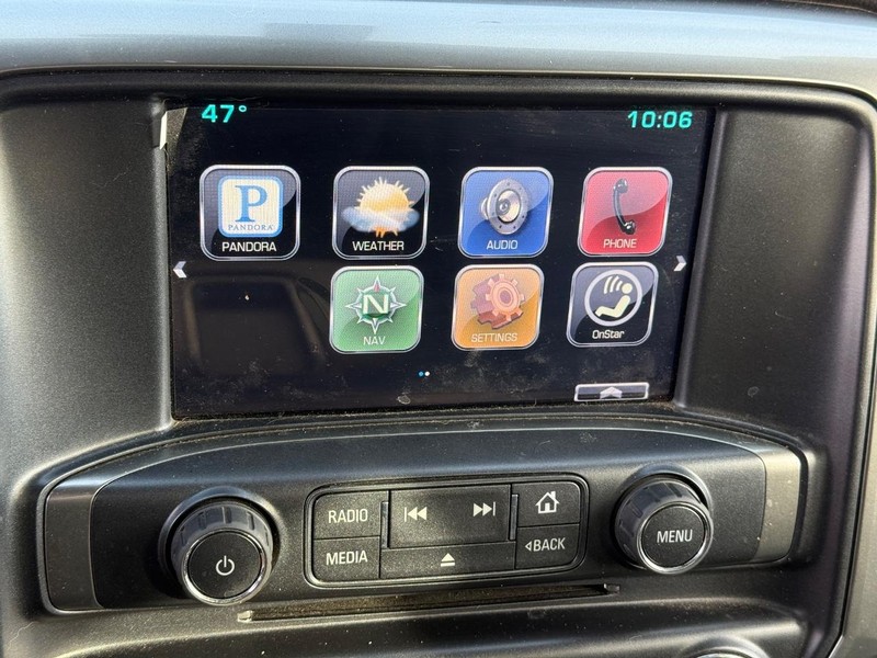 Chevrolet Silverado 1500 Vehicle Full-screen Gallery Image 22