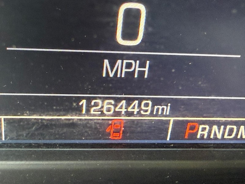 Chevrolet Silverado 1500 Vehicle Full-screen Gallery Image 28