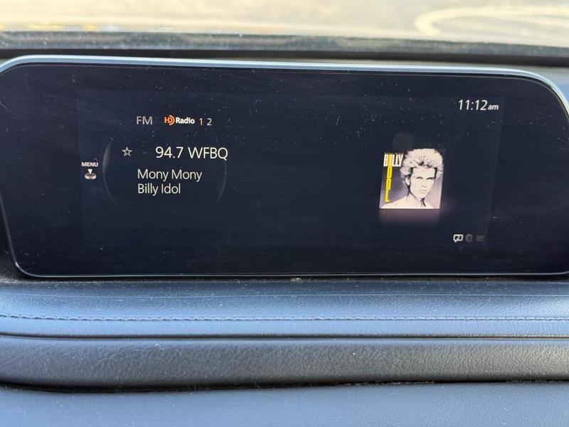 Mazda CX-30 Vehicle Full-screen Gallery Image 22