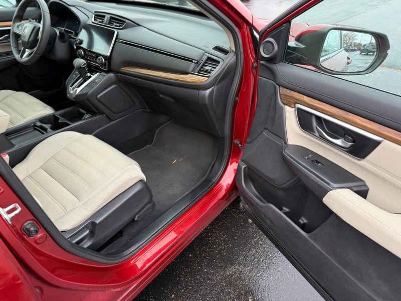 Honda CR-V Vehicle Full-screen Gallery Image 16