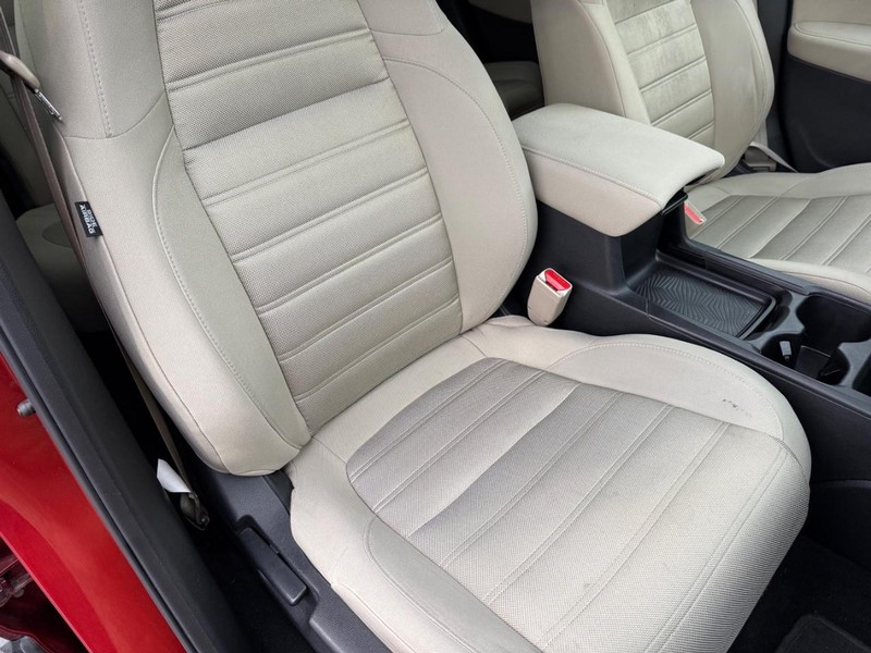 Honda CR-V Vehicle Full-screen Gallery Image 17