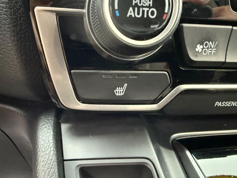 Honda CR-V Vehicle Full-screen Gallery Image 23