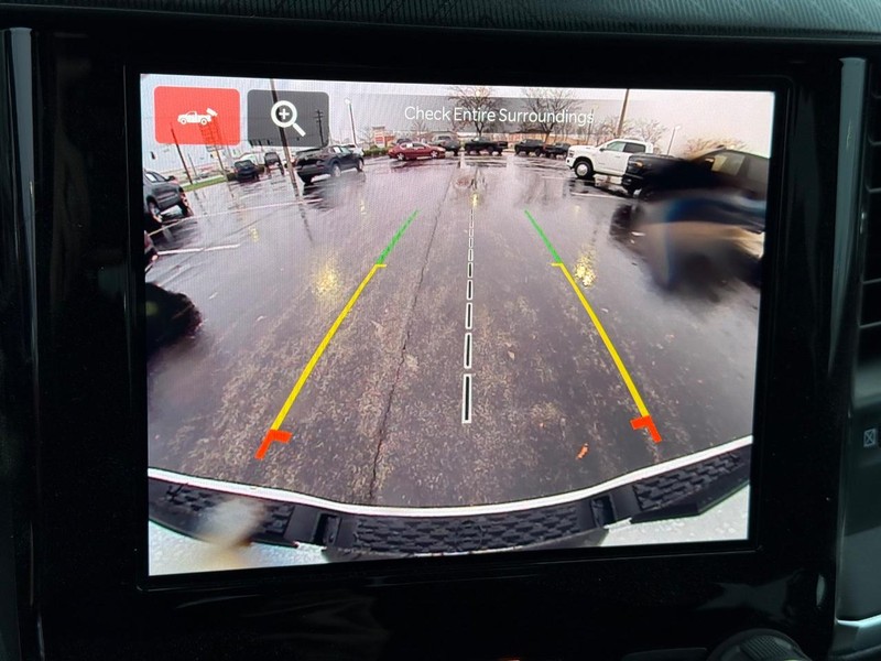 Ram 1500 Vehicle Full-screen Gallery Image 24