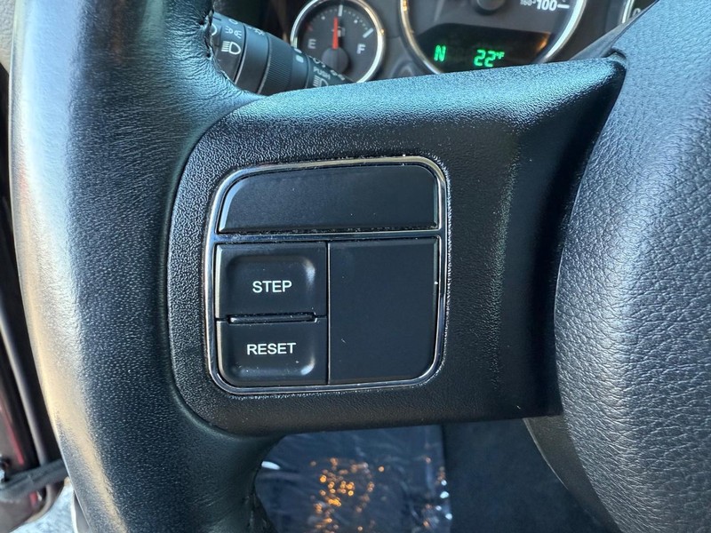 Jeep Wrangler JK Vehicle Full-screen Gallery Image 16