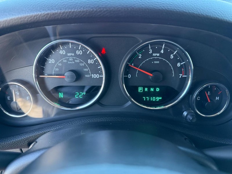 Jeep Wrangler JK Vehicle Full-screen Gallery Image 24