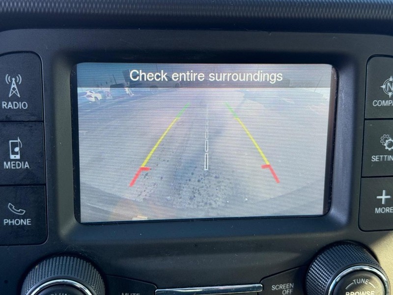 Jeep Wrangler Unlimited Vehicle Full-screen Gallery Image 23