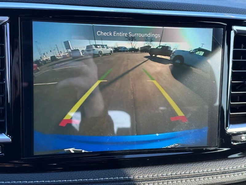 Chrysler Pacifica Vehicle Full-screen Gallery Image 26