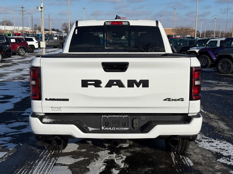 Ram 1500 Vehicle Full-screen Gallery Image 4