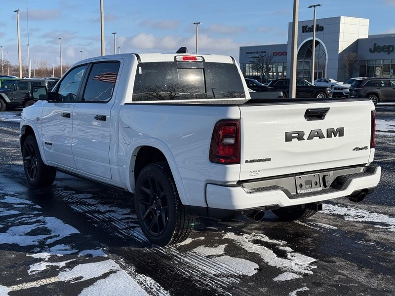 Ram 1500 Vehicle Full-screen Gallery Image 5