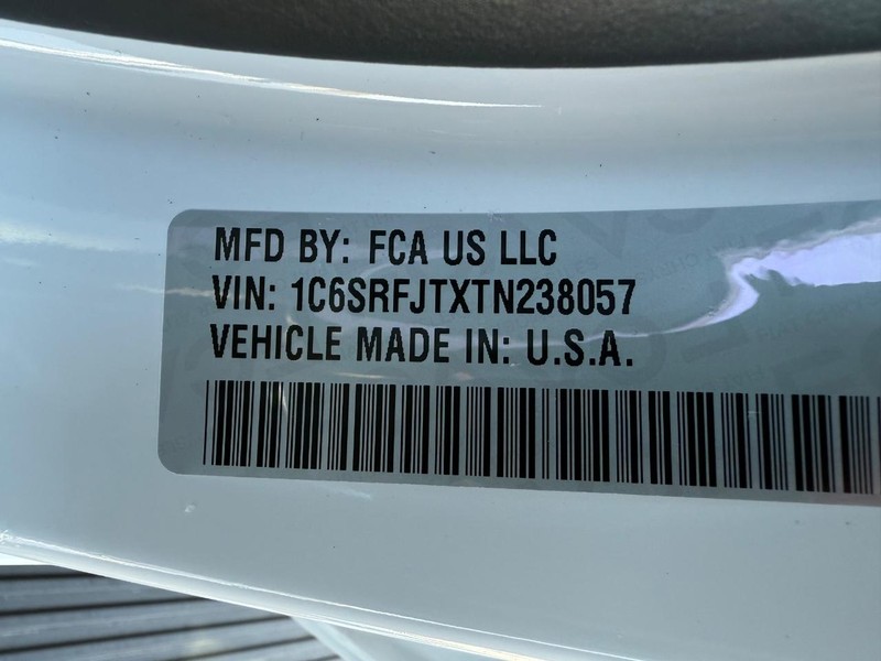 Ram 1500 Vehicle Full-screen Gallery Image 31