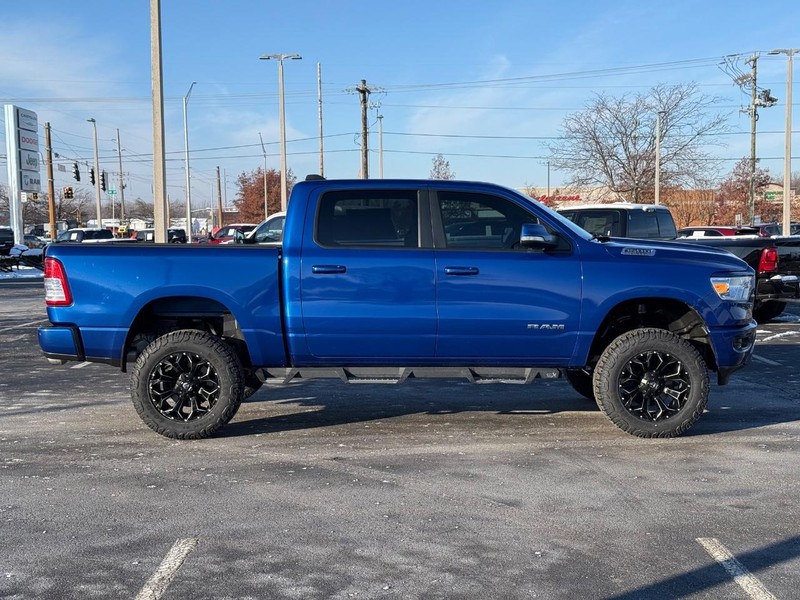 Ram 1500 Vehicle Full-screen Gallery Image 2