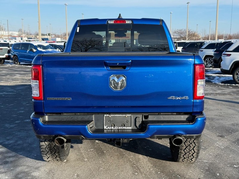Ram 1500 Vehicle Full-screen Gallery Image 4