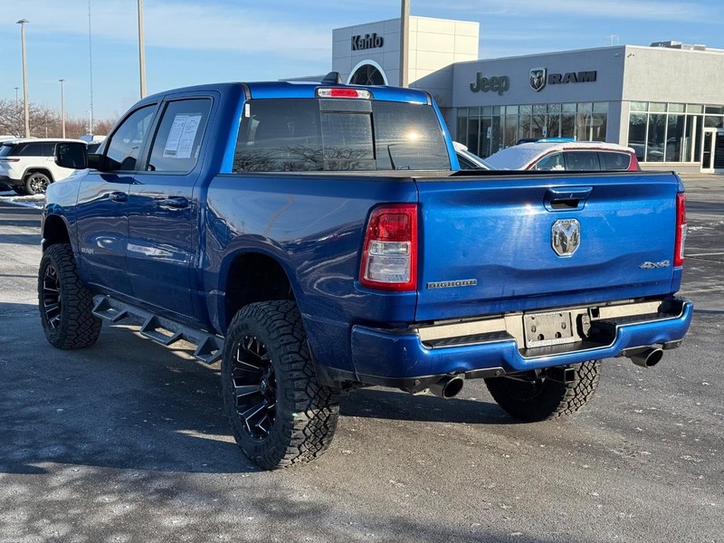 Ram 1500 Vehicle Full-screen Gallery Image 5