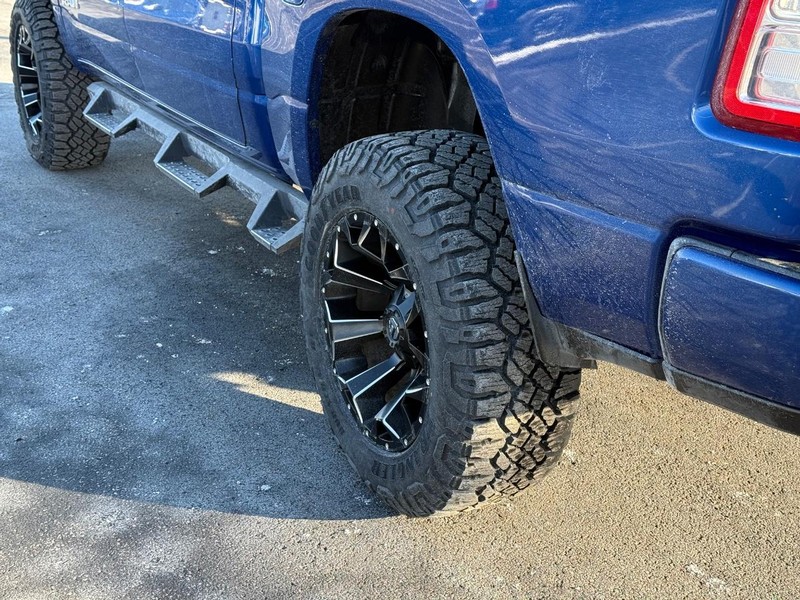 Ram 1500 Vehicle Full-screen Gallery Image 6