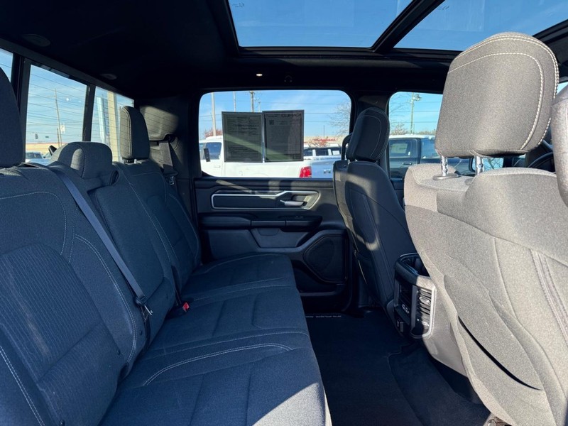 Ram 1500 Vehicle Full-screen Gallery Image 10