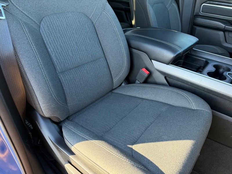 Ram 1500 Vehicle Full-screen Gallery Image 16