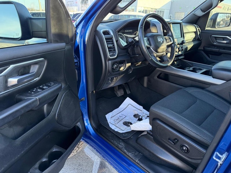 Ram 1500 Vehicle Full-screen Gallery Image 17