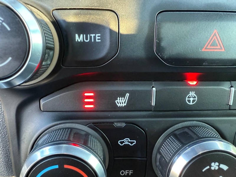 Ram 1500 Vehicle Full-screen Gallery Image 23