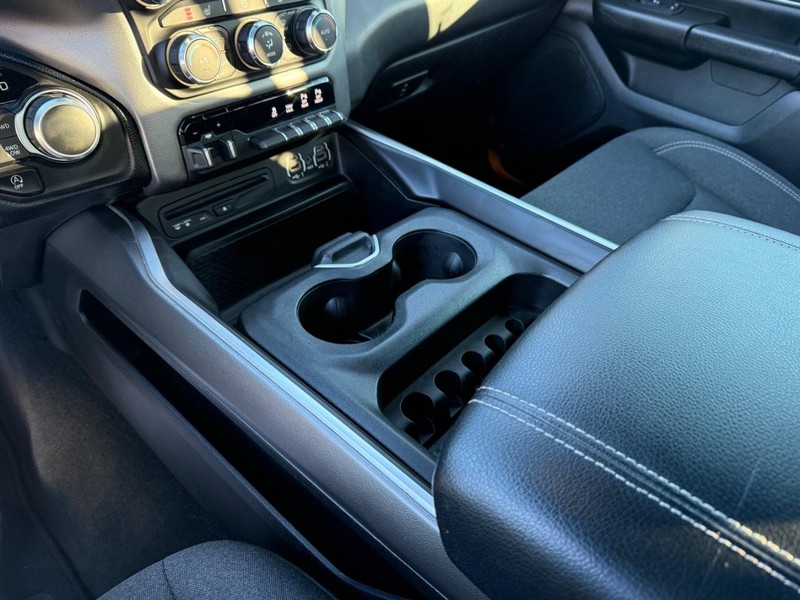 Ram 1500 Vehicle Full-screen Gallery Image 27