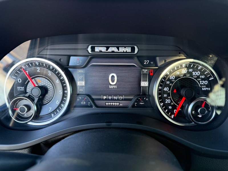 Ram 1500 Vehicle Full-screen Gallery Image 30