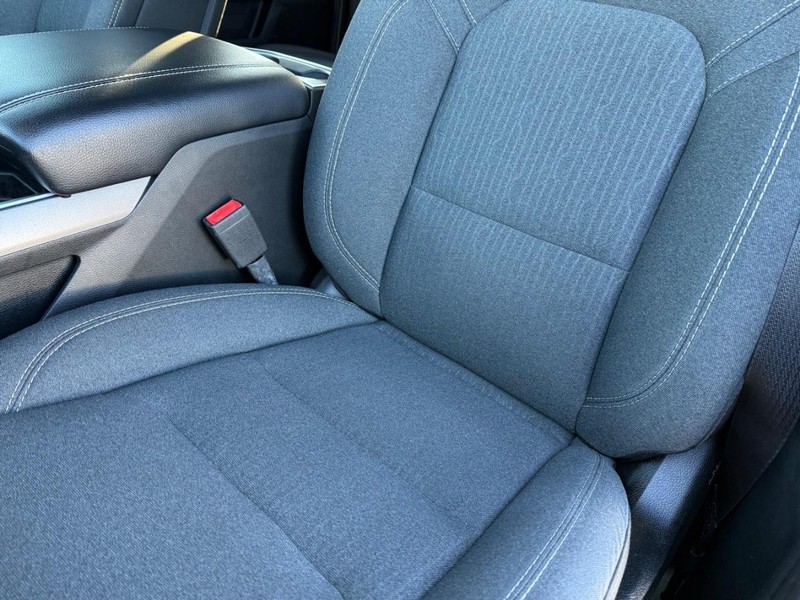 Ram 1500 Vehicle Full-screen Gallery Image 32