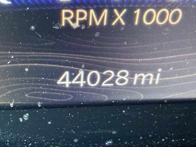 Jeep Grand Cherokee Vehicle Full-screen Gallery Image 32