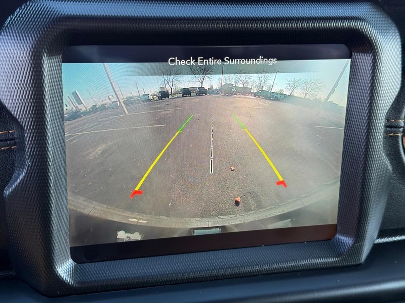 Jeep Wrangler Vehicle Full-screen Gallery Image 22