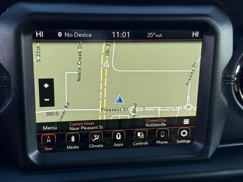 Jeep Wrangler Vehicle Full-screen Gallery Image 23