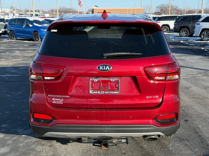 Kia Sorento Vehicle Full-screen Gallery Image 4