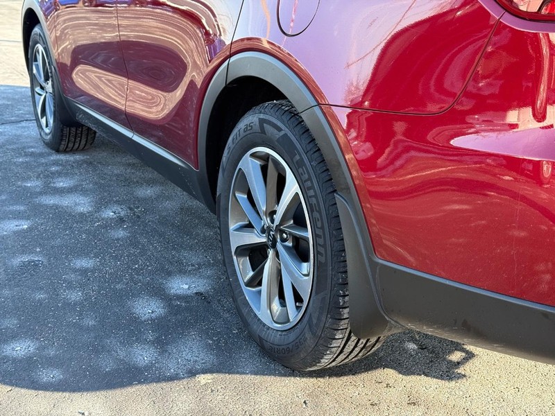 Kia Sorento Vehicle Full-screen Gallery Image 6