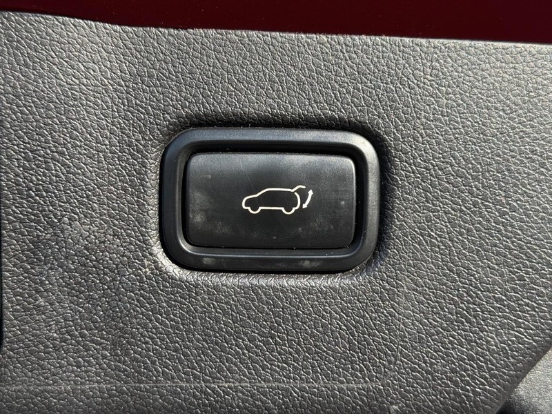 Kia Sorento Vehicle Full-screen Gallery Image 8