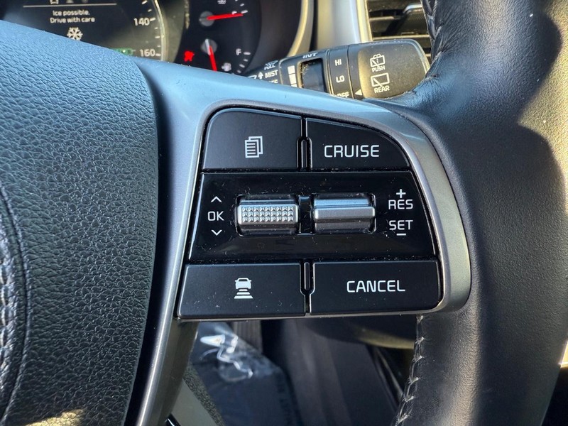 Kia Sorento Vehicle Full-screen Gallery Image 21