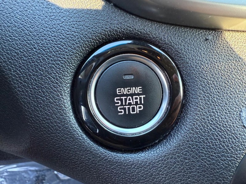 Kia Sorento Vehicle Full-screen Gallery Image 22