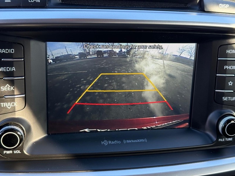 Kia Sorento Vehicle Full-screen Gallery Image 25