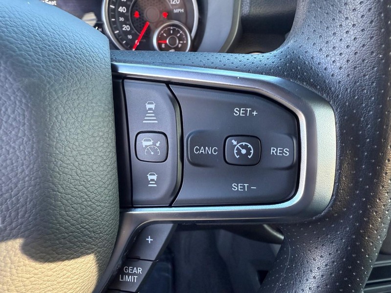 Ram 1500 Vehicle Full-screen Gallery Image 20