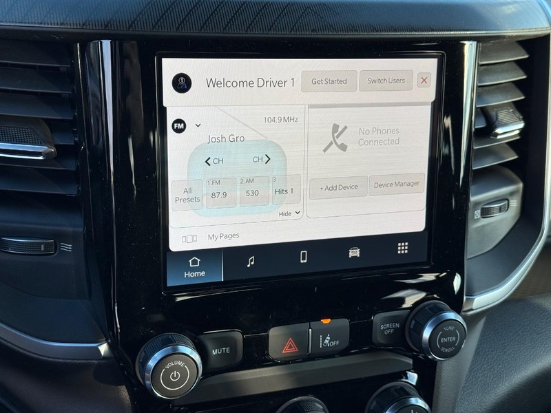 Ram 1500 Vehicle Full-screen Gallery Image 22