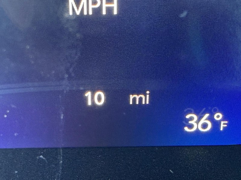 Chrysler Pacifica Vehicle Full-screen Gallery Image 30