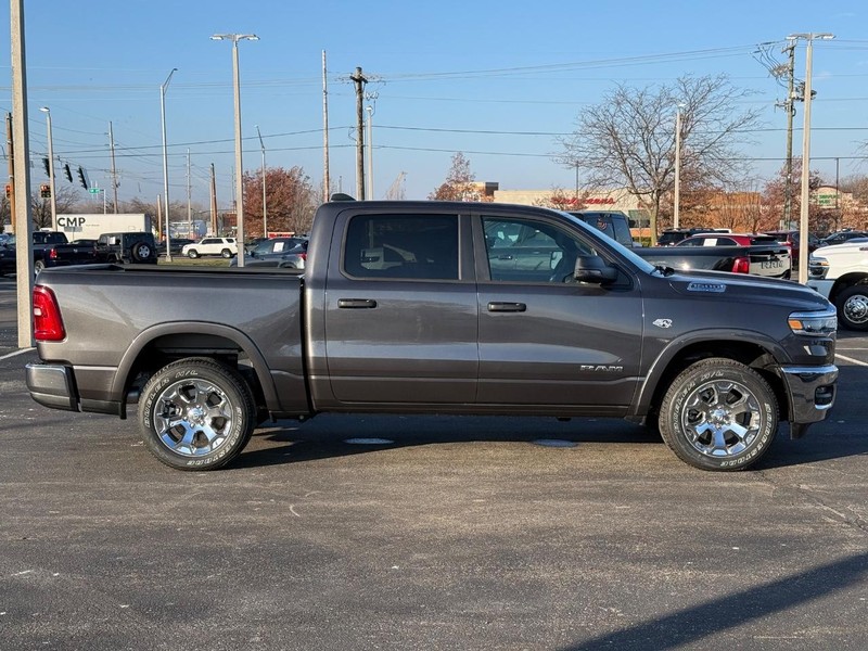 Ram 1500 Vehicle Full-screen Gallery Image 2