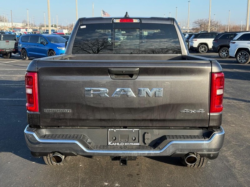 Ram 1500 Vehicle Full-screen Gallery Image 4
