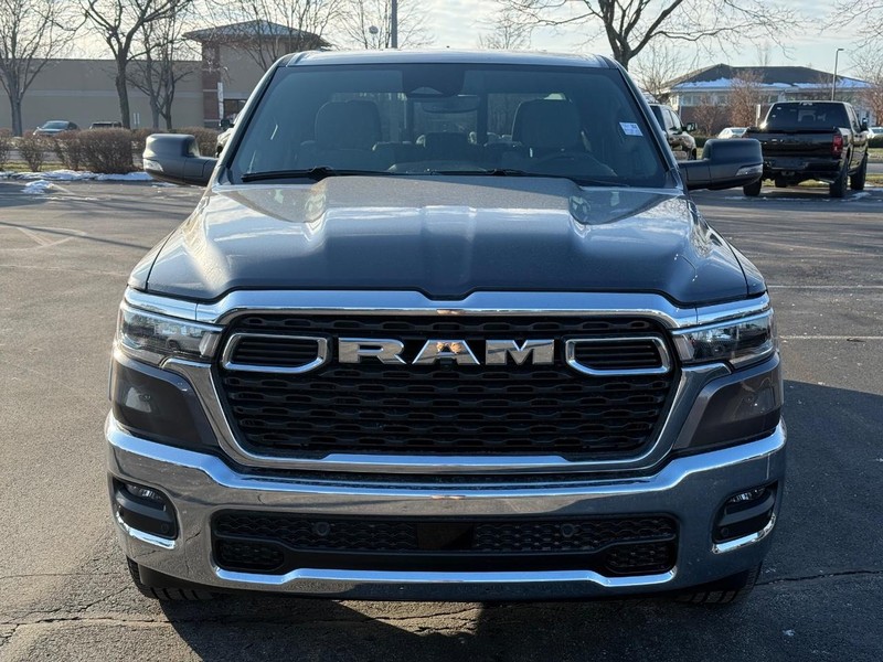 Ram 1500 Vehicle Full-screen Gallery Image 9