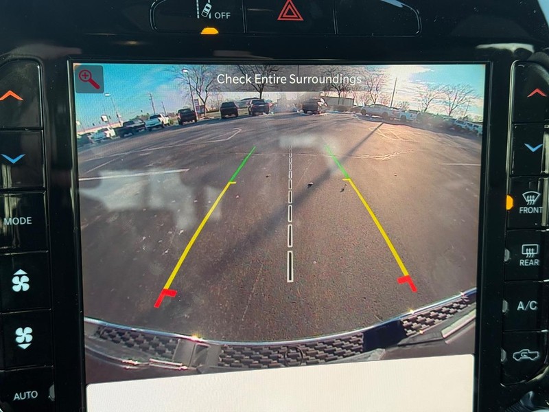 Ram 1500 Vehicle Full-screen Gallery Image 23