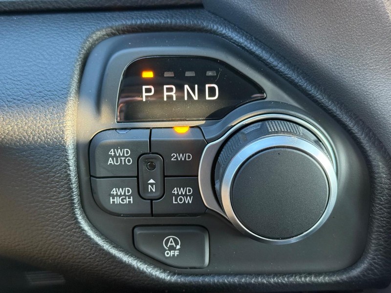 Ram 1500 Vehicle Full-screen Gallery Image 30