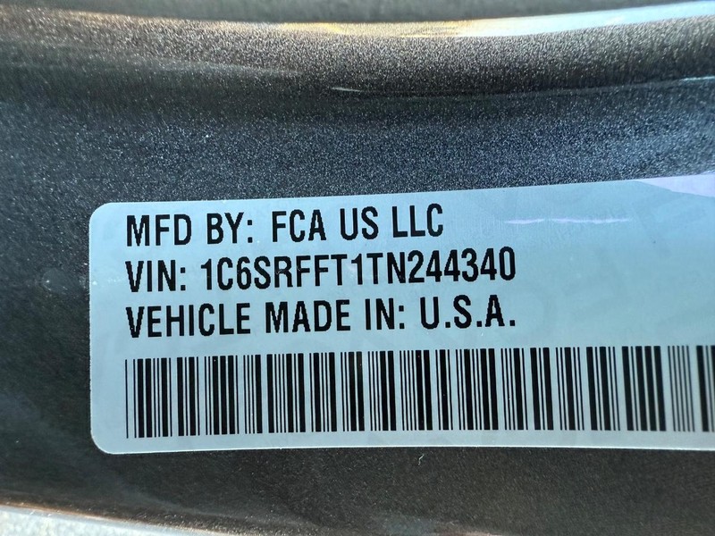 Ram 1500 Vehicle Full-screen Gallery Image 31