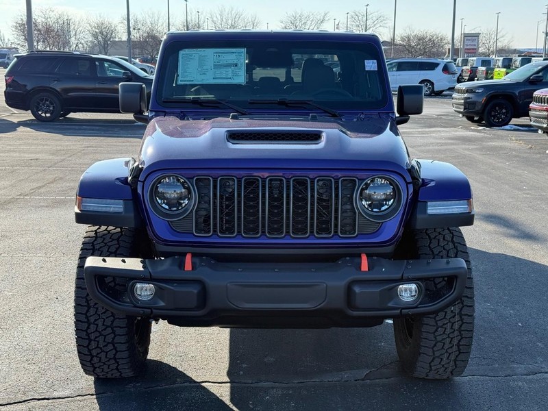 Jeep Gladiator Vehicle Full-screen Gallery Image 9