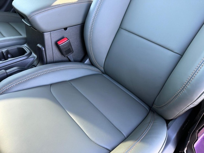 Jeep Gladiator Vehicle Full-screen Gallery Image 30