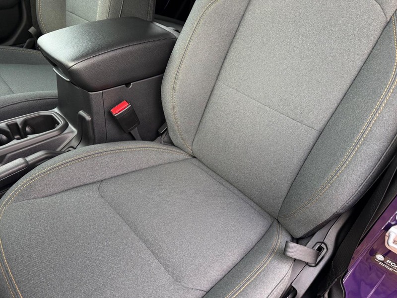 Jeep Gladiator Vehicle Full-screen Gallery Image 30