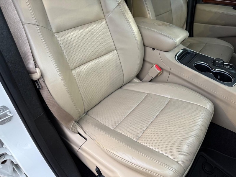 Dodge Durango Vehicle Full-screen Gallery Image 19