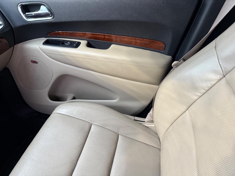 Dodge Durango Vehicle Full-screen Gallery Image 31